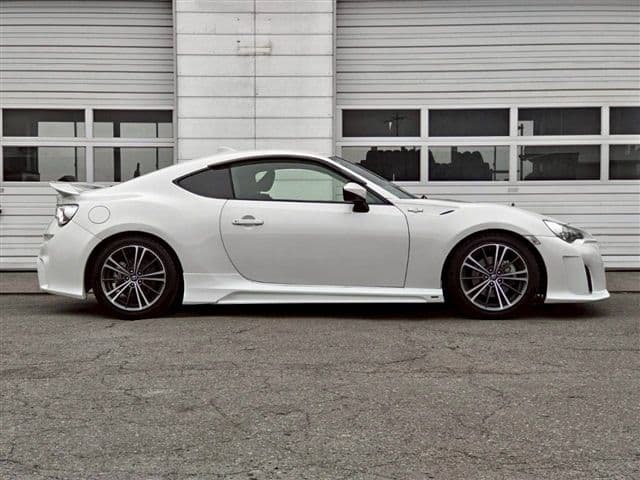 Car thumbnail 4