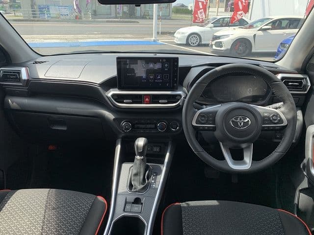 Car thumbnail 3