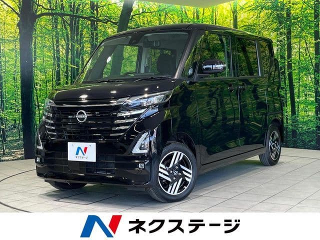 NISSAN