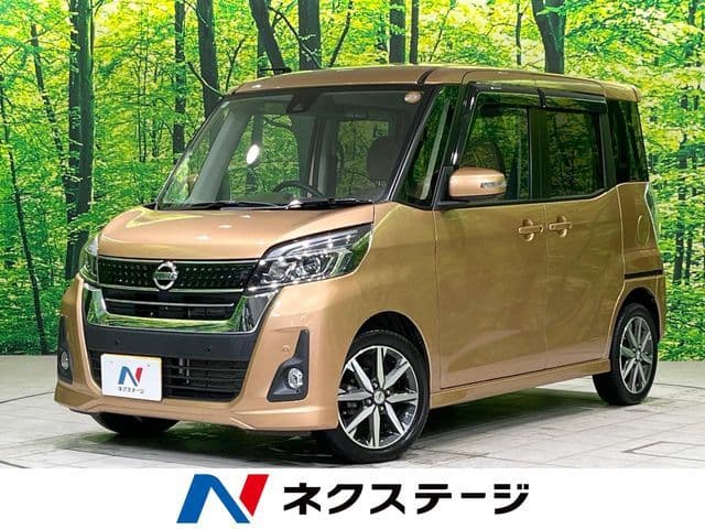 NISSAN