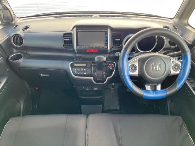 Car thumbnail 2