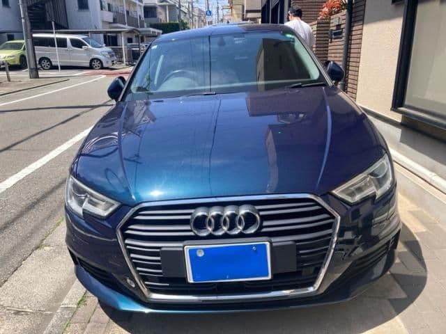 AUDI
