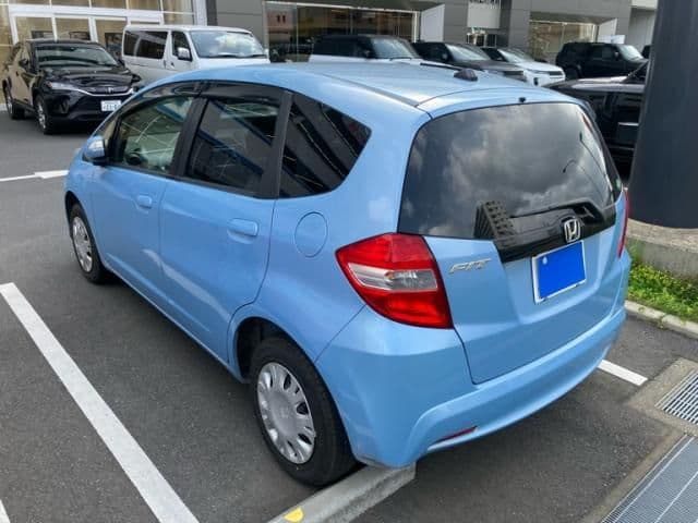 Car thumbnail 4
