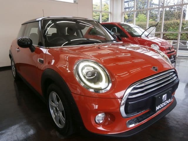 Car thumbnail 3