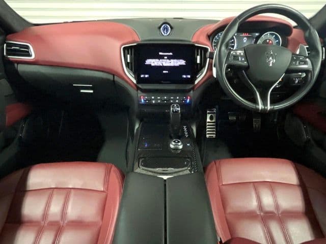 Car thumbnail 4