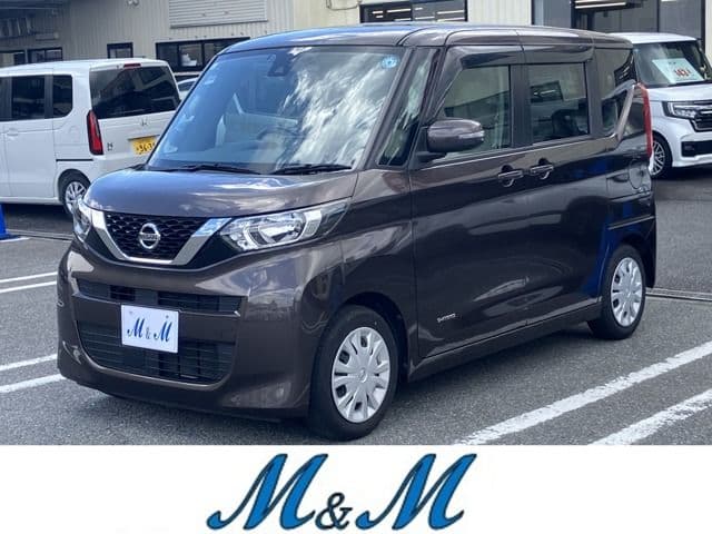 NISSAN