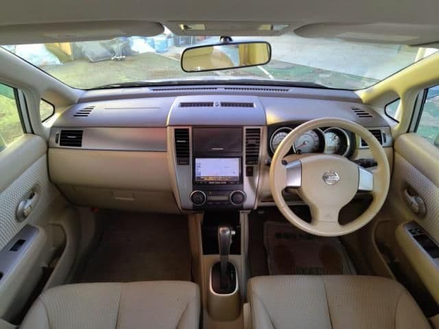 Car thumbnail 3