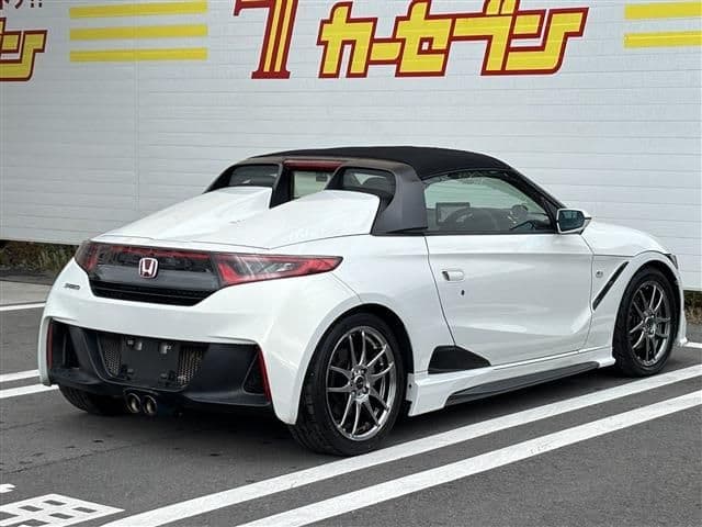 Car thumbnail 3