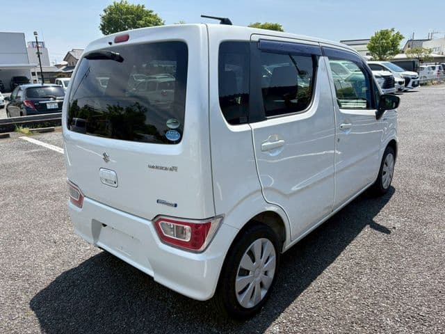 Car thumbnail 3