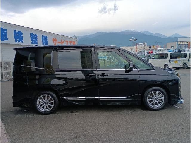 Car thumbnail 4
