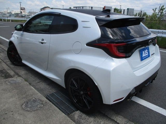 Car thumbnail 3