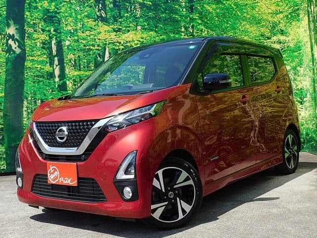 NISSAN