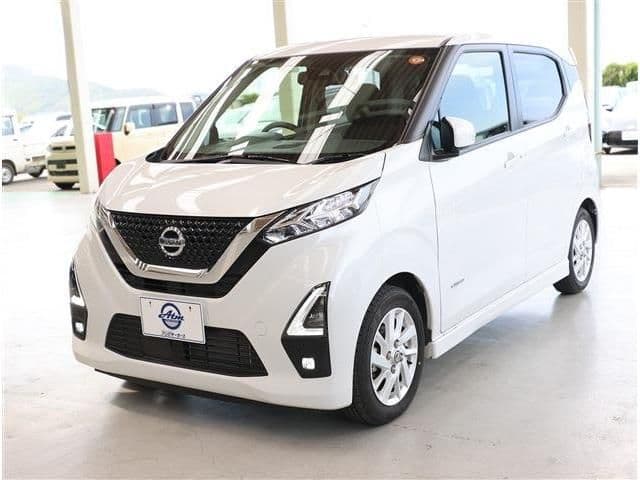 NISSAN