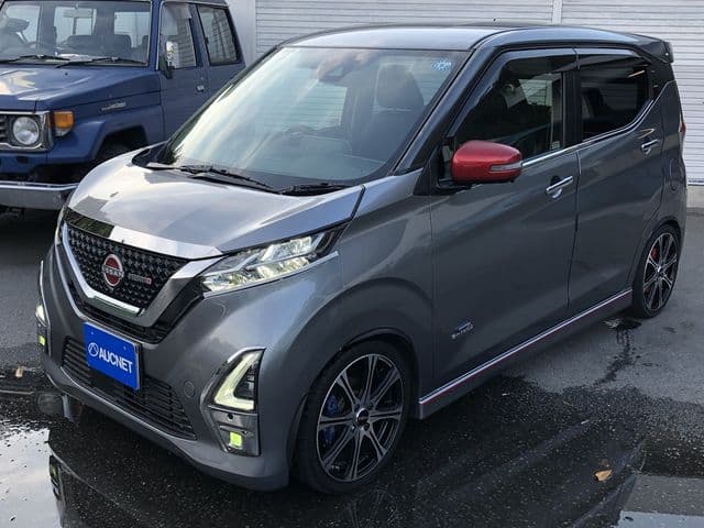 NISSAN
