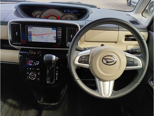 Car thumbnail 4