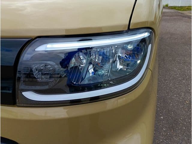 Car thumbnail 4