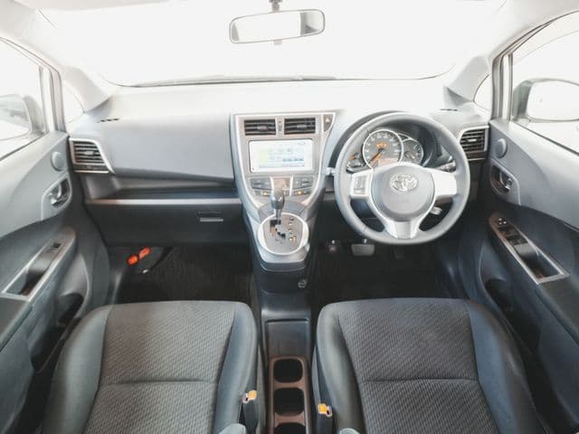 Car thumbnail 2