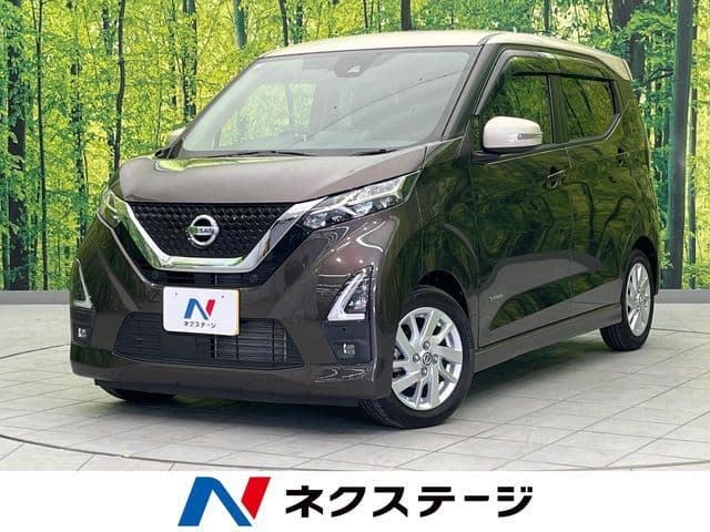 NISSAN