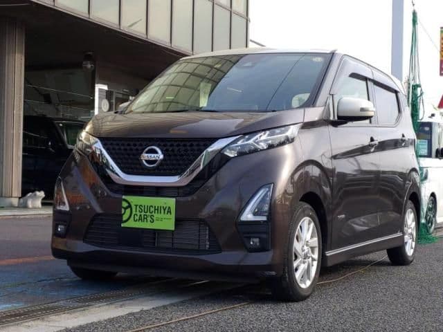 NISSAN