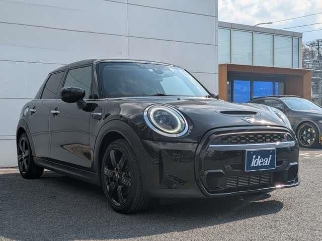 Car thumbnail 3