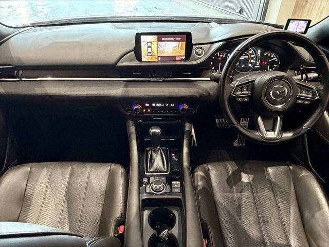 Car thumbnail 3