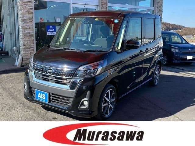 NISSAN