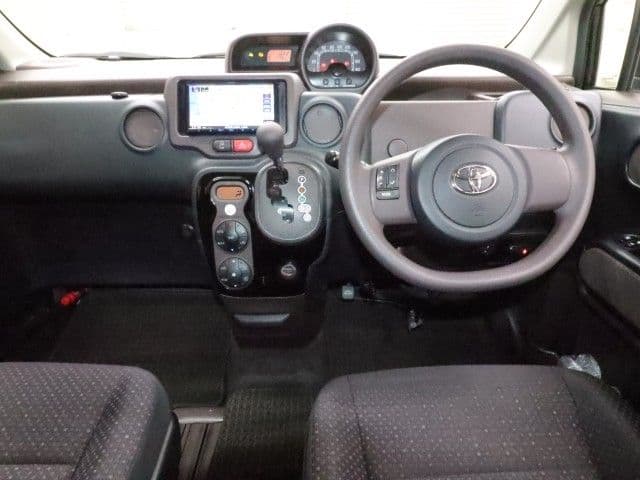 Car thumbnail 3