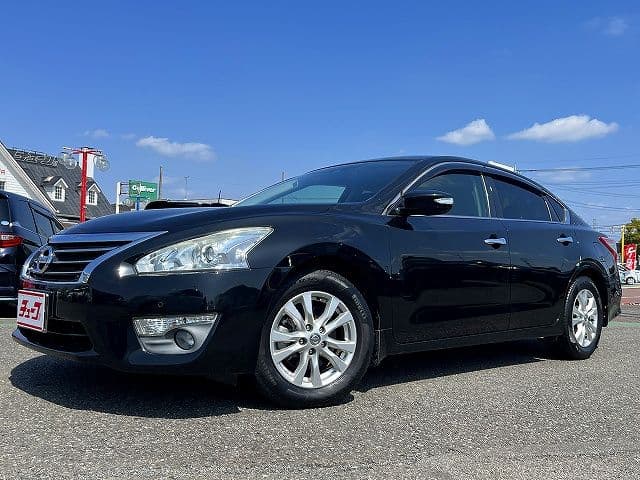 NISSAN