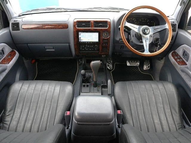 Car thumbnail 4
