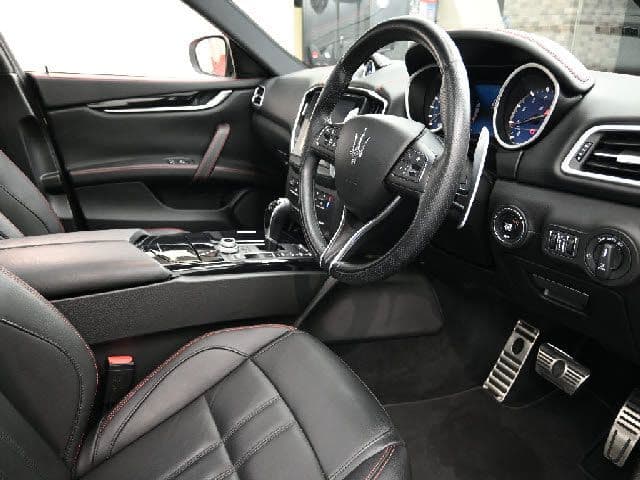 Car thumbnail 4