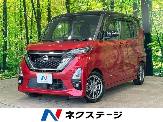 NISSAN