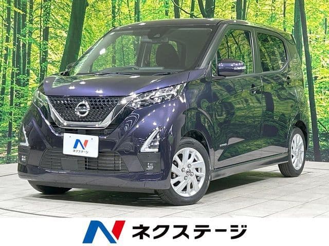 NISSAN