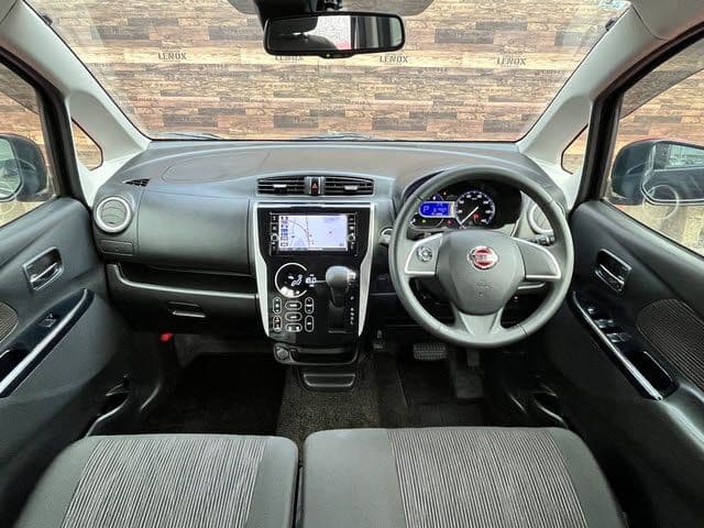 Car thumbnail 2