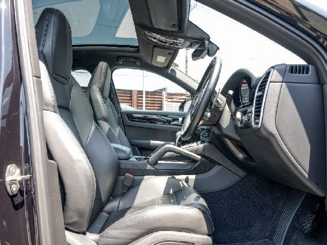 Car thumbnail 4