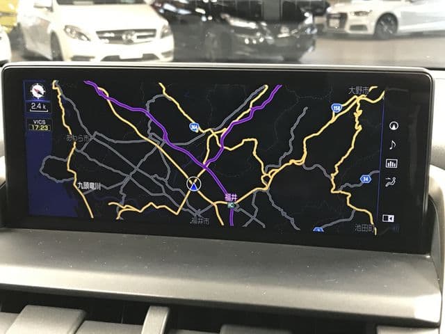 Car thumbnail 3