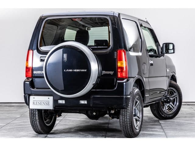 Car thumbnail 3