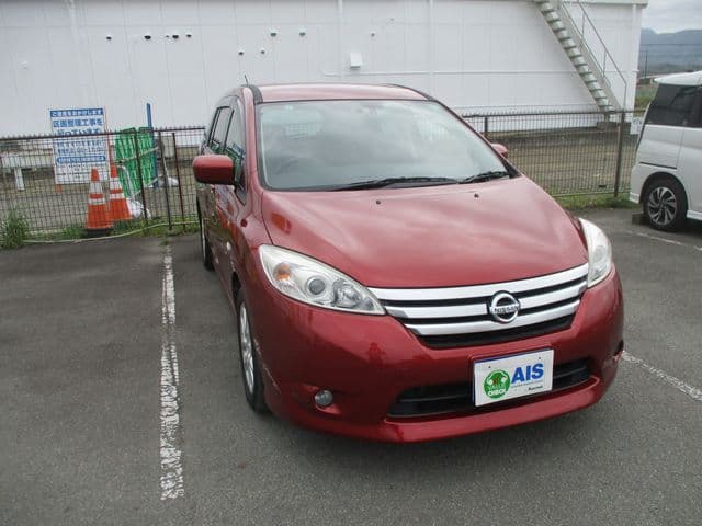 NISSAN