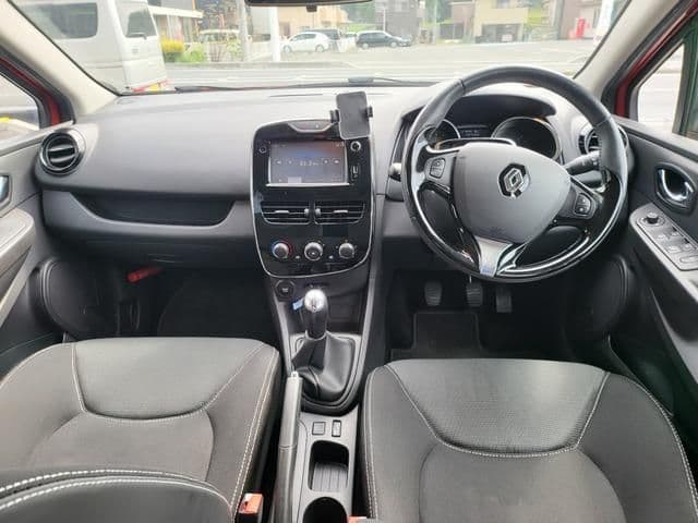 Car thumbnail 3