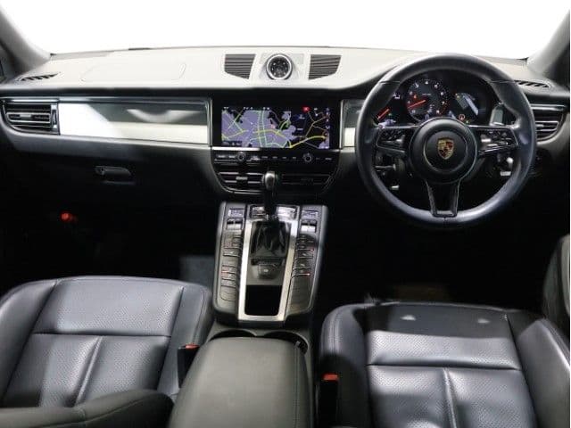 Car thumbnail 3