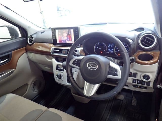 Car thumbnail 2