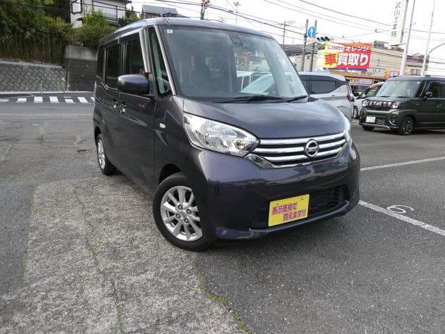 NISSAN