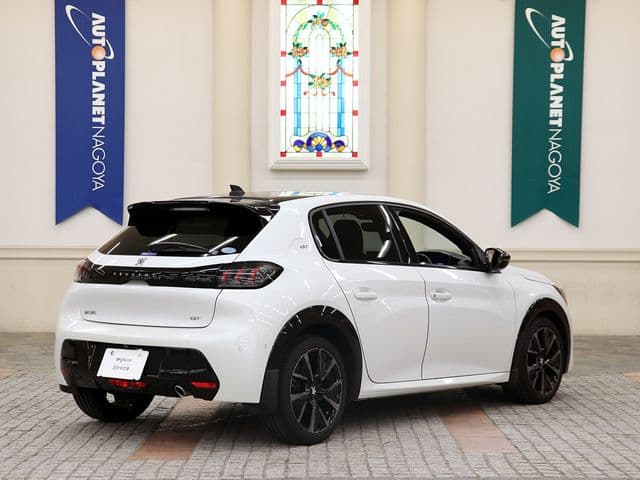 Car thumbnail 3