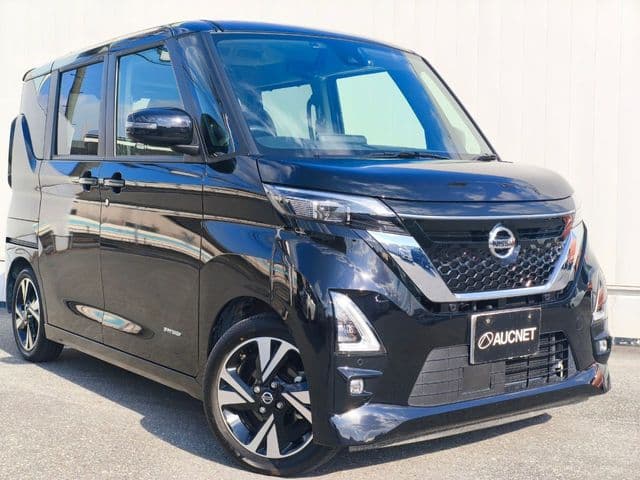 NISSAN