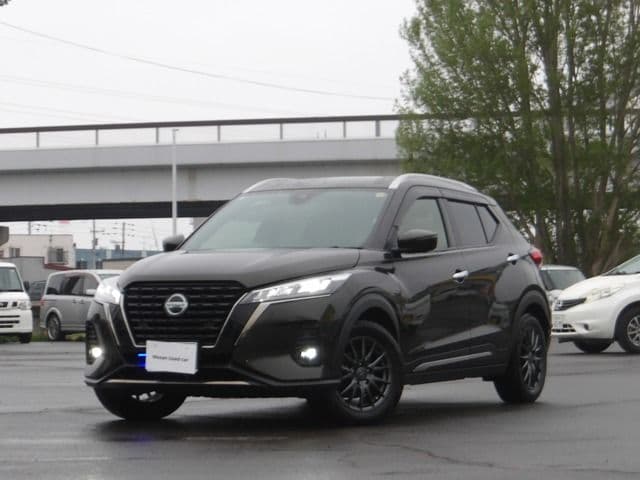NISSAN