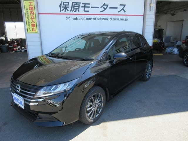 NISSAN