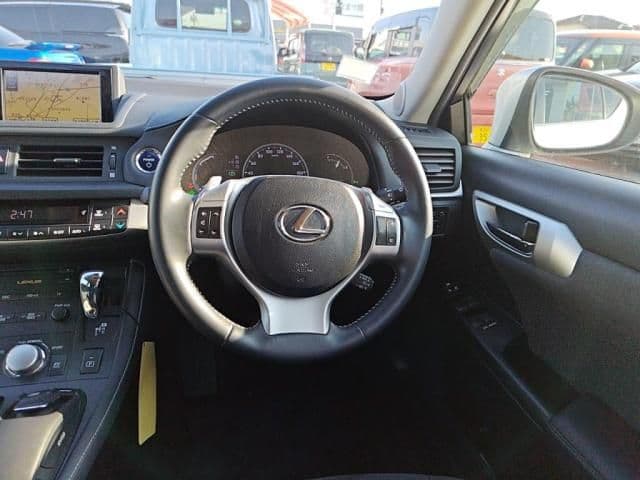 Car thumbnail 3
