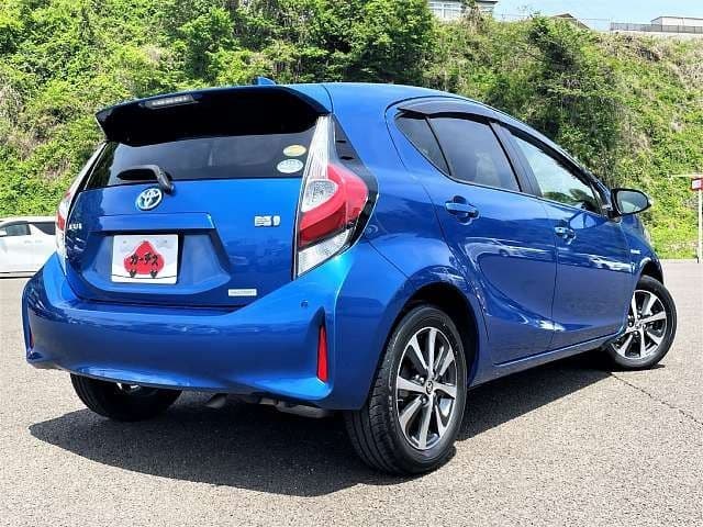Car thumbnail 3