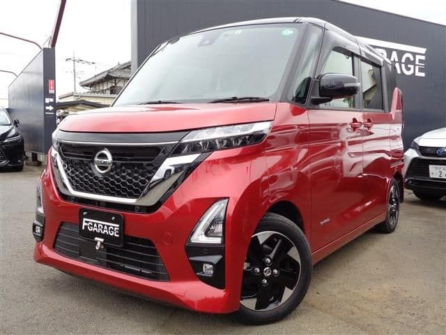 NISSAN