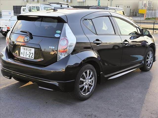 Car thumbnail 4