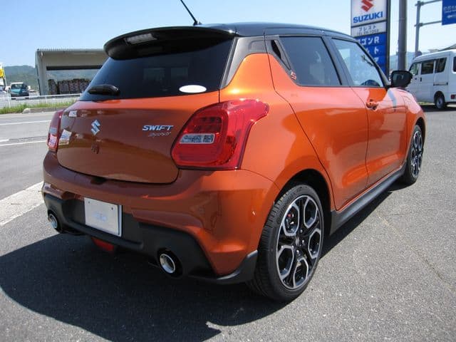 Car thumbnail 3